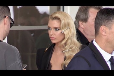 Stella Maxwell rời khách sạn tại Cannes