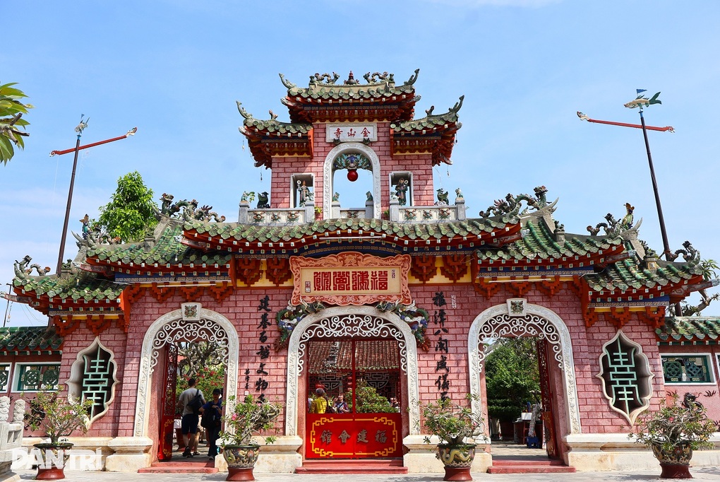 Hội quán hơn 300 tuổi mang đậm nét Trung Hoa giữa lòng Hội An - 1 Hội quán hơn 300 tuổi mang đậm nét Trung Hoa giữa lòng Hội An - 1