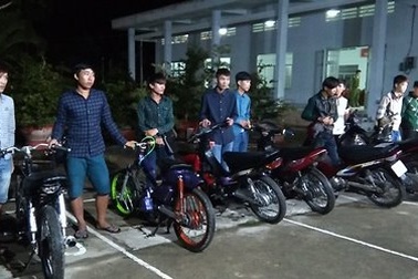 Chặn đứng nhóm đua xe trái phép