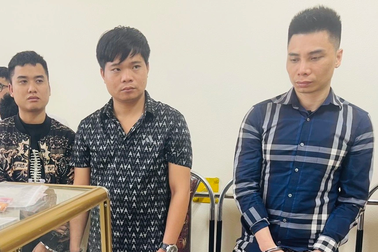 10 đối tượng mở "tiệc ma túy" trong khách sạn ở Sa Pa