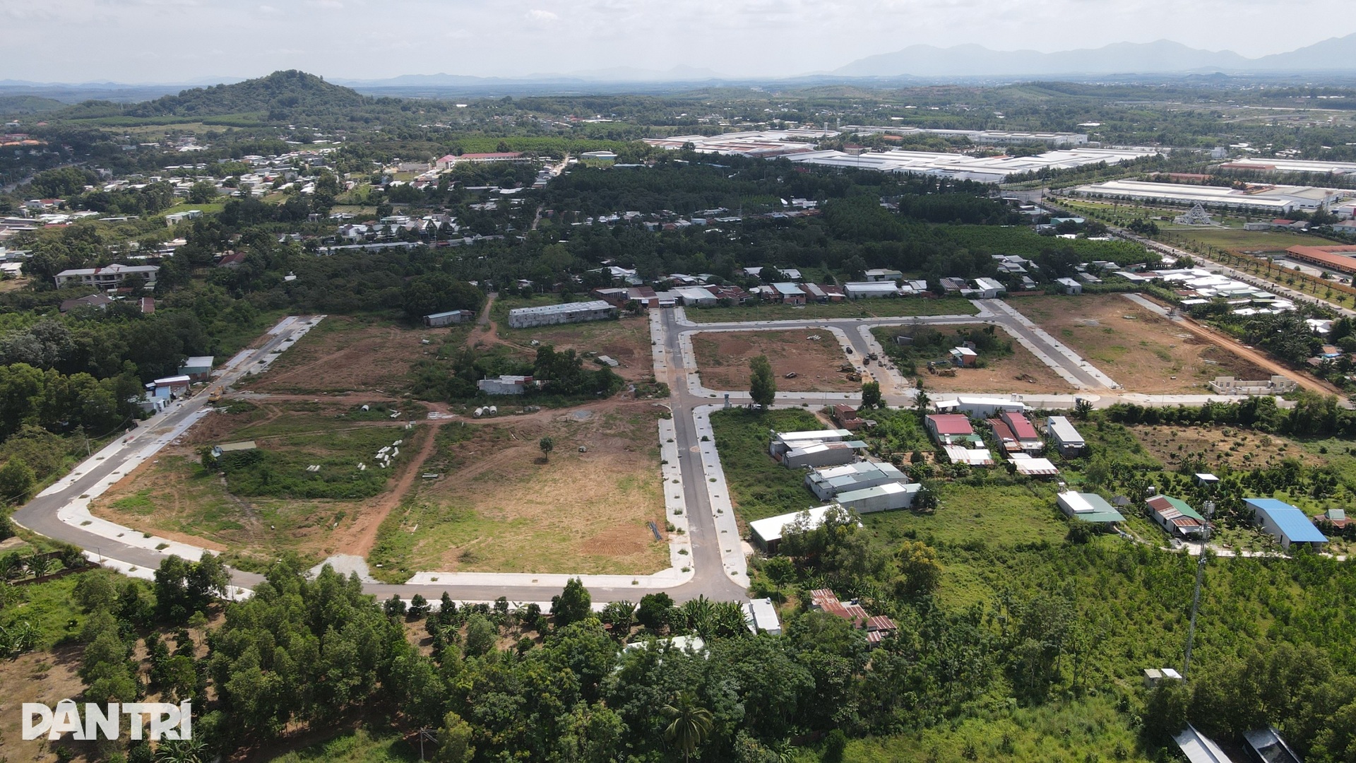 Sau gần 40 tháng nhường đất cho dự án, dân vẫn phải chờ nhà tái định cư - 13