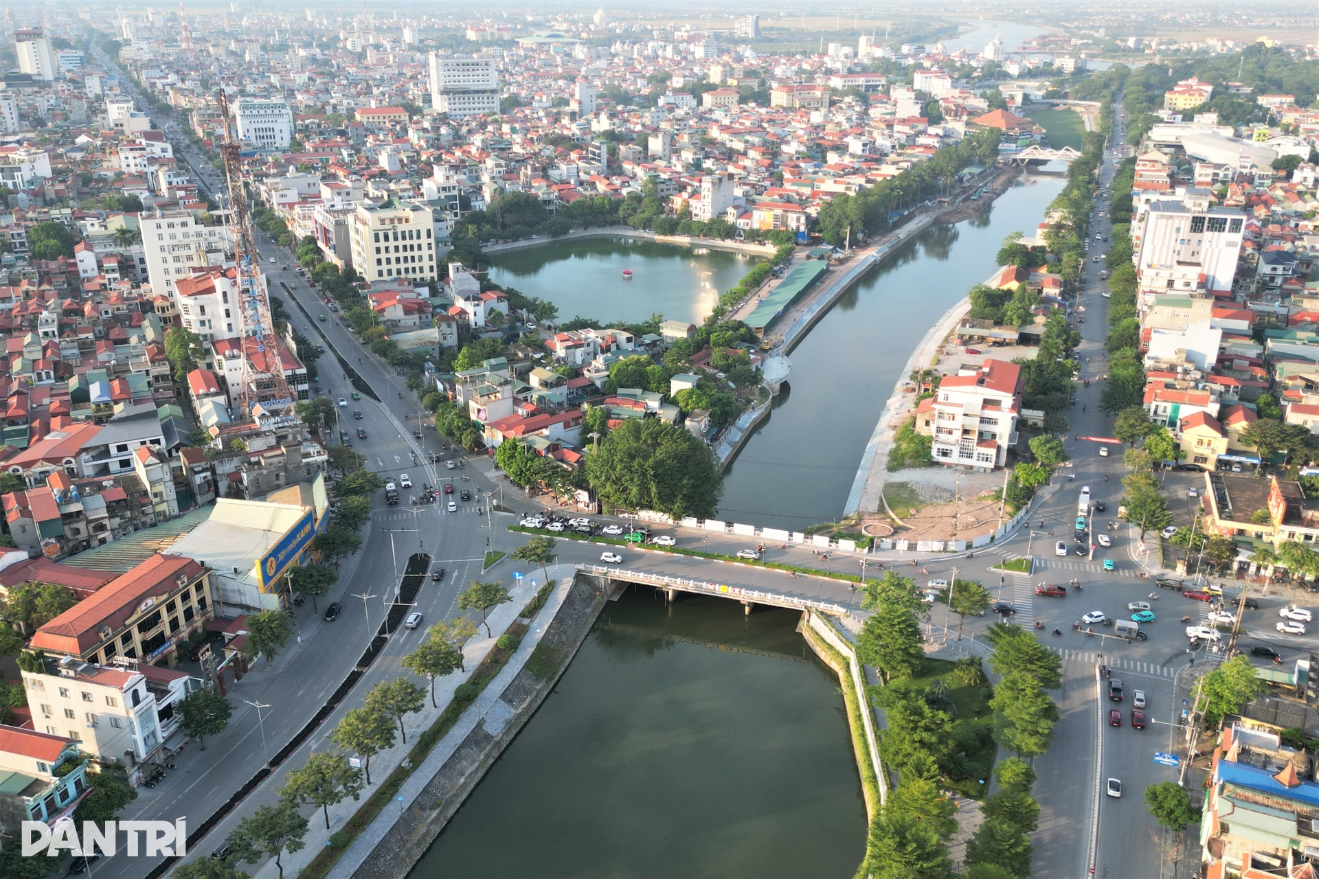 Khúc sông dài 1km có hai dự án 1.300 tỷ đồng - 1 Khúc sông dài 1km có hai dự án 1.300 tỷ đồng - 1