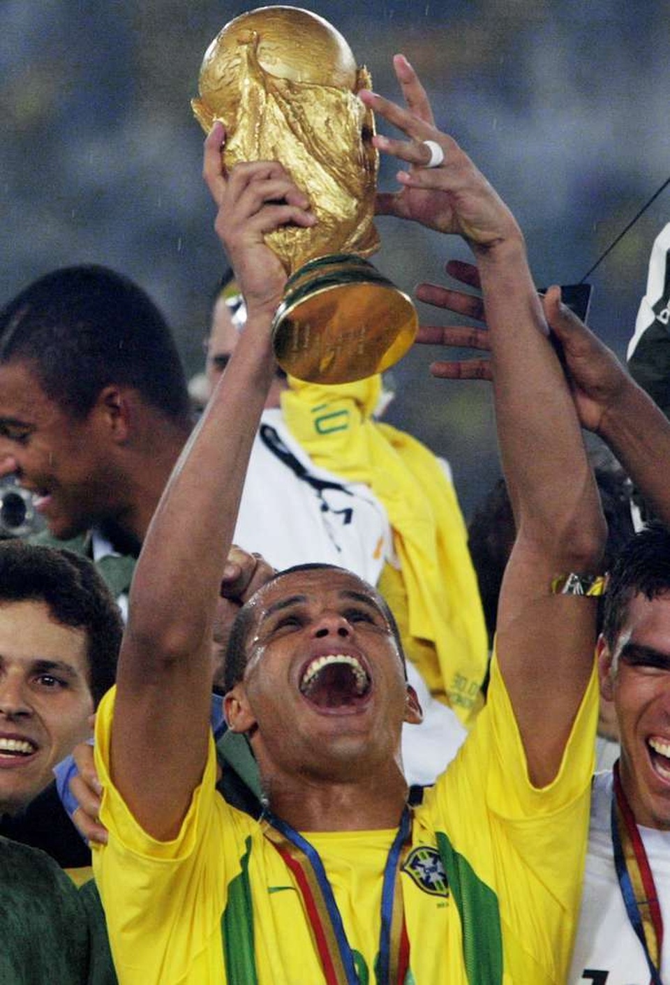 8 ngôi sao có bảng thành tích hoàn hảo hơn Messi, C.Ronaldo - 6 8 ngôi sao có bảng thành tích hoàn hảo hơn Messi, C.Ronaldo - 6