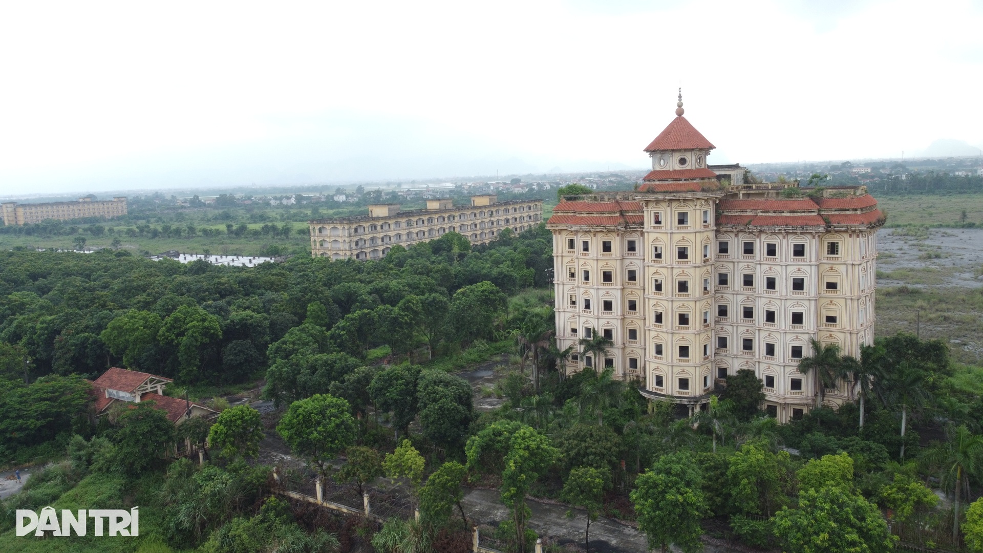 Hiện trạng Trường Đại học Hà Hoa Tiên mới bị đình chỉ hoạt động - 2 Hiện trạng Trường Đại học Hà Hoa Tiên mới bị đình chỉ hoạt động - 2