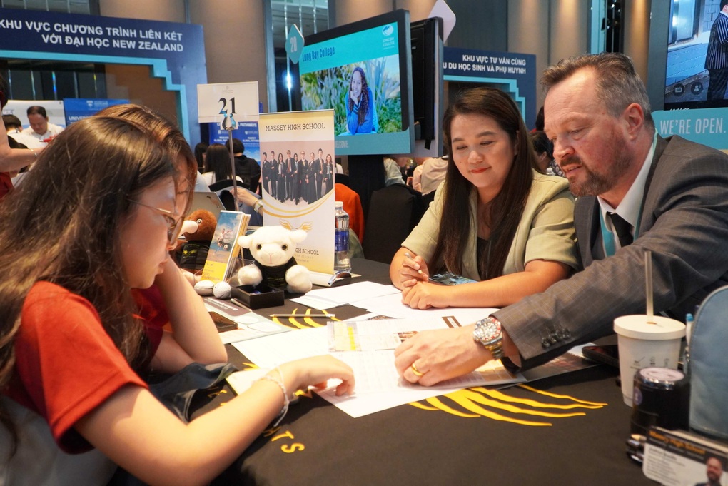 Topp 5 globale utdanningsland «åpner dørene på vidt gap for å ønske vietnamesiske studenter velkommen» - 2 Quốc gia top 5 giáo dục toàn cầu “mở toang cửa đón học sinh Việt Nam - 2