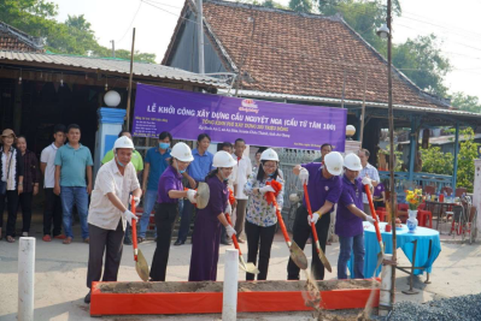 Chung sức đồng lòng đẩy lùi dịch bệnh Covid-19 - 1 Chung sức đồng lòng đẩy lùi dịch bệnh Covid-19 - 1