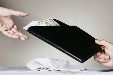 Tiền tip và những lưu ý khách du lịch cần nắm rõ