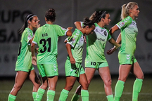 Huỳnh Như kiến tạo giúp Lank FC giành chiến thắng