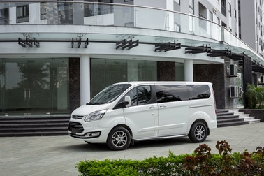 Ford Tourneo - Hai thập kỷ đồng hành cùng doanh nhân thành đạt