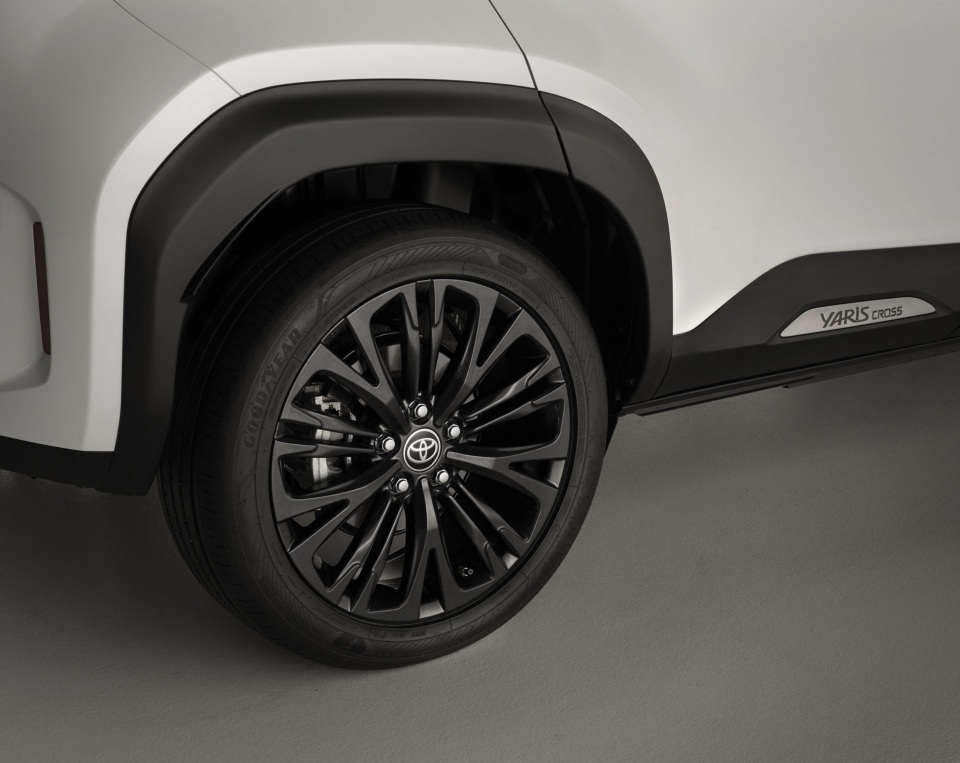 Toyota Yaris Cross Adventure 2021 chào sân, phân khúc miniSUV thêm sôi động - 8 Toyota Yaris Cross Adventure 2021 chào sân, phân khúc miniSUV thêm sôi động - 8