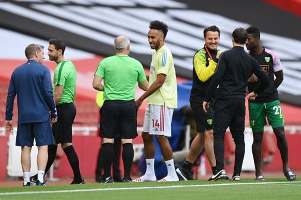 Arsenal 4-0 Norwich: Aubameyang được tặng hai bàn thắng - 14 Arsenal 4-0 Norwich: Aubameyang được tặng hai bàn thắng - 14