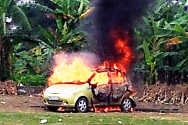 Đòi nợ thuê, bị cả làng vây đánh đến tử vong