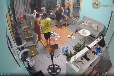 Vụ Phó công an Phường đánh phụ nữ: Cần xử lý nghiêm!