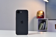 Đập hộp iPhone 16e: Nhiều thất vọng?