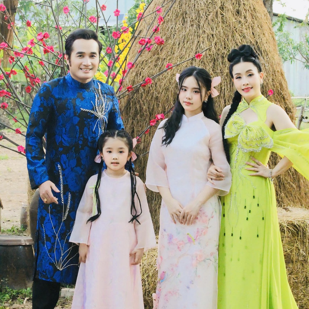 Kiều nữ làng hài kể cuộc sống sau khi sang tên tài sản cho con - 4 Kiều nữ làng hài kể cuộc sống sau khi sang tên tài sản cho con - 4