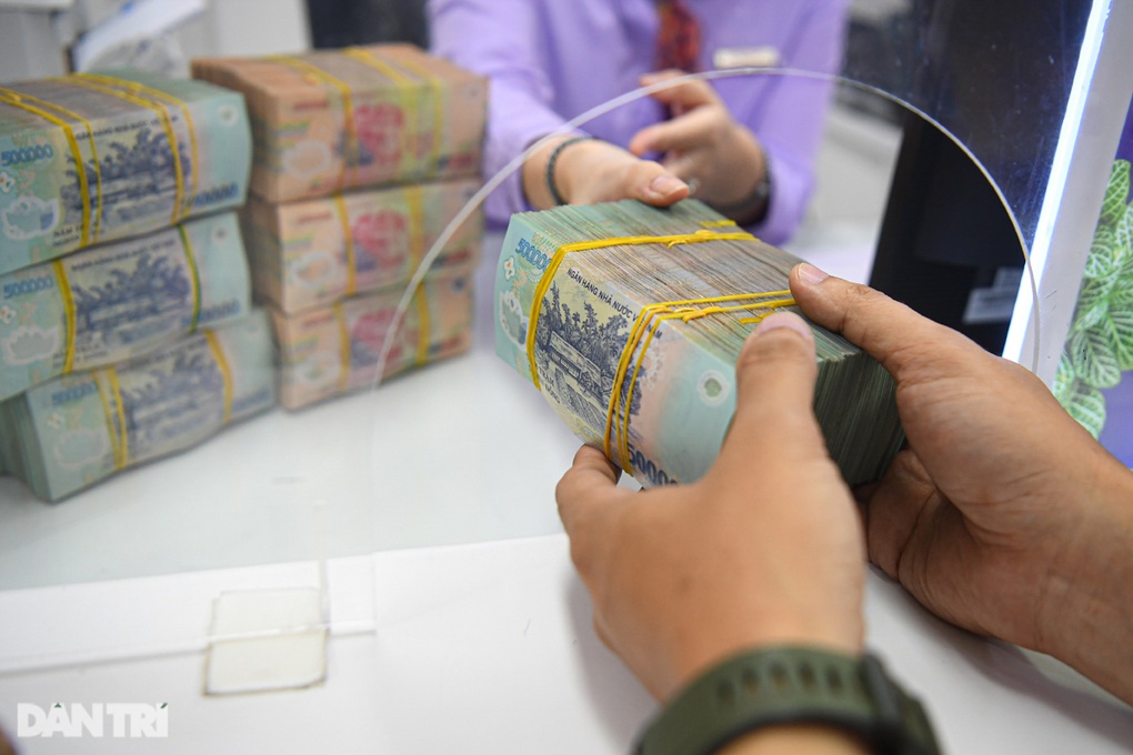 3 ông lớn Agribank, Vietcombank, VietinBank bước vào cuộc đua tăng lãi suất - 1 3 ông lớn Agribank, Vietcombank, VietinBank bước vào cuộc đua tăng lãi suất - 1