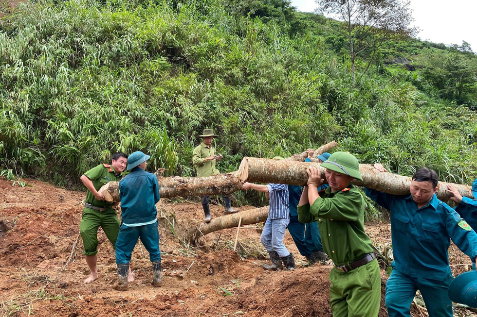 Nhận trưởng công an xã làm con nuôi, cụ bà U80 tiết lộ nguyên nhân bất ngờ - 5 Nhận trưởng công an xã làm con nuôi, cụ bà U80 tiết lộ nguyên nhân bất ngờ - 5