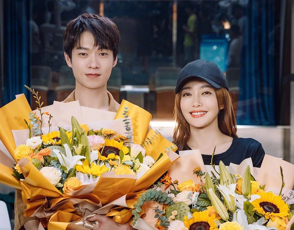 Thực hư tin đồn Tần Lam từ chối lời cầu hôn của bạn trai kém 10 tuổi - 2 Thực hư tin đồn Tần Lam từ chối lời cầu hôn của bạn trai kém 10 tuổi - 2