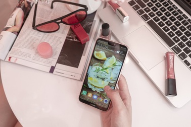 Huawei Nova 3e - chiếc smartphone tầm trung sáng giá