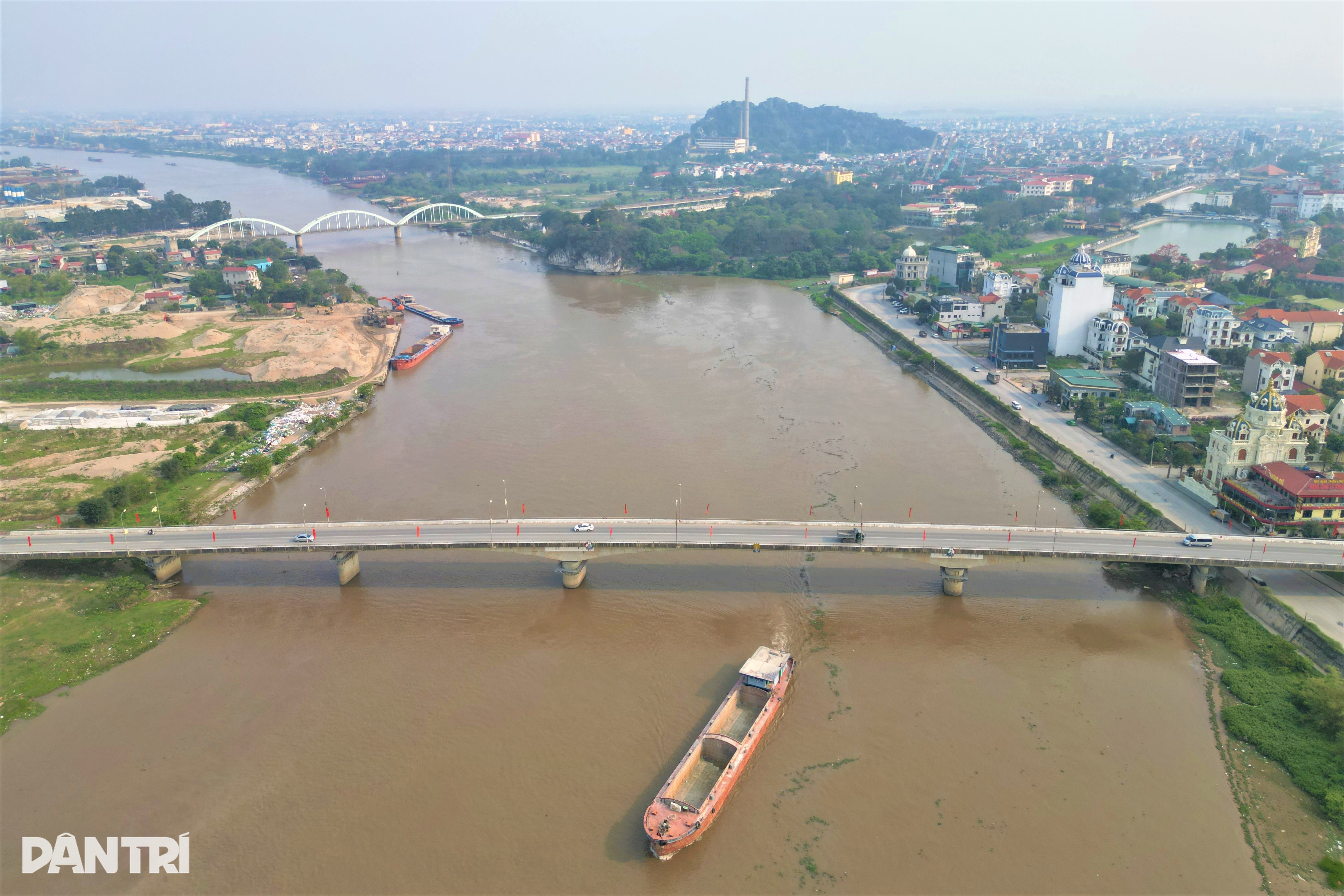 Ninh Bình lên phương án phát triển đô thị, dịch vụ hai bên bờ sông Đáy - 1