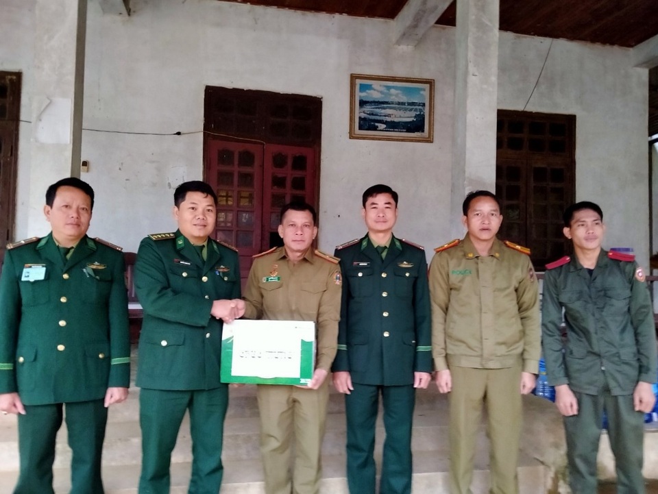 Hình ảnh người chiến sĩ biên phòng trên mọi mặt trận - 16 Hình ảnh người chiến sĩ biên phòng trên mọi mặt trận - 16
