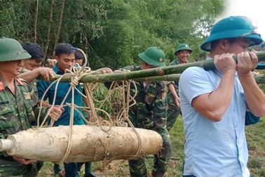 Phát hiện bom nặng hơn 2 tạ trong vườn nhà dân