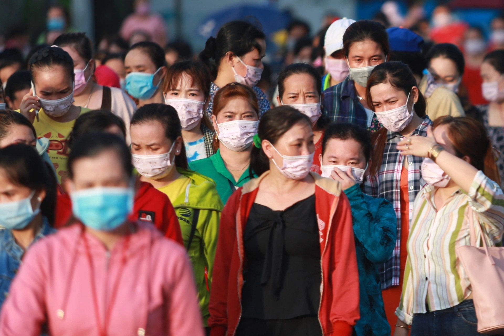 ខ្ញុំបានបង់ការធានារ៉ាប់រងសង្គមរយៈពេល 11 ខែកាលពី 9 ឆ្នាំមុន តើខ្ញុំអាចដកវាទាំងអស់ក្នុងពេលតែមួយបានទេ? - ១ Đóng BHXH 11 tháng cách đây 9 năm, giờ rút một lần được không? - 1