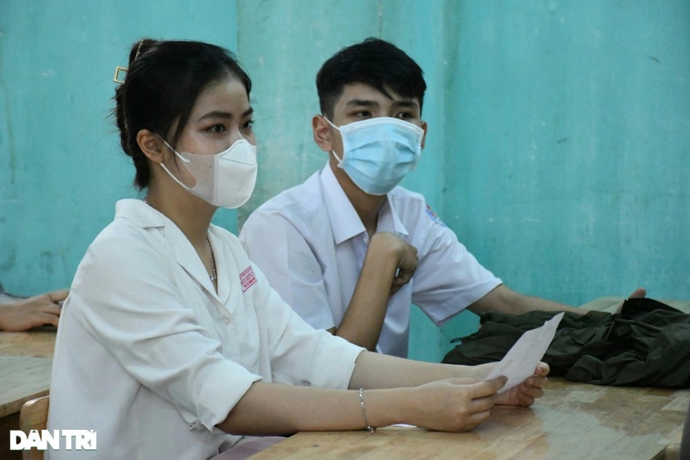 Thí sinh đi thi muộn đợt 1 được dự thi tốt nghiệp THPT đợt 2 - 1 Thí sinh đi thi muộn đợt 1 được dự thi tốt nghiệp THPT đợt 2 - 1