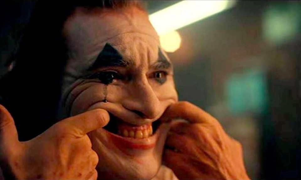 “Joker”: Tiếng nói thức tỉnh lương tri để xã hội không có những “Gã hề” - 5 “Joker”: Tiếng nói thức tỉnh lương tri để xã hội không có những “Gã hề” - 5