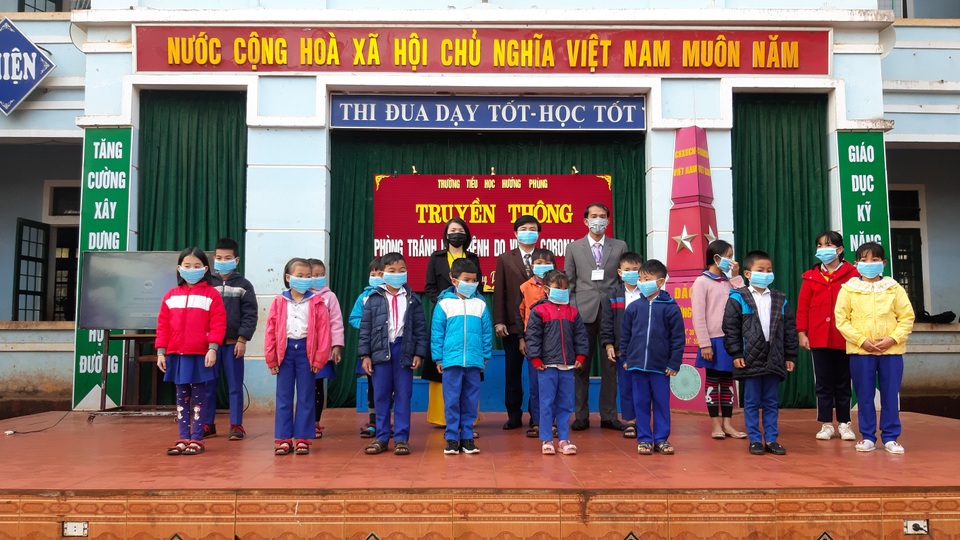Trang bị kiến thức, kỹ năng phòng bệnh Corona cho học sinh - 4 Trang bị kiến thức, kỹ năng phòng bệnh Corona cho học sinh - 4