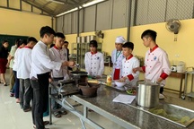 10 năm ước khoảng 9,6 triệu lao động nông thôn được học nghề