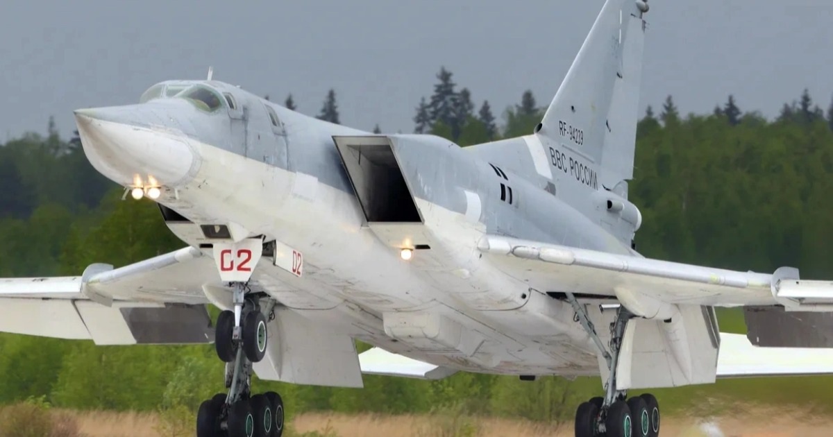 Ukraine tuyên bố phá hủy máy bay ném bom 100 triệu USD của Nga