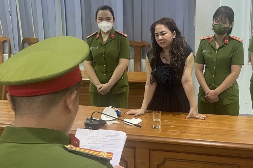 Bà Đinh Thị Lan đề nghị khởi tố 46 Youtuber liên quan Nguyễn Phương Hằng - 1 Bà Đinh Thị Lan đề nghị khởi tố 46 Youtuber liên quan Nguyễn Phương Hằng - 1