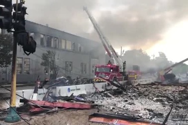 Thành phố Mỹ rung chuyển vì “biển lửa” bạo động