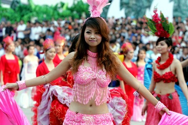 Chùm ảnh: Rực rỡ lễ hội Carnival Hạ Long 2009