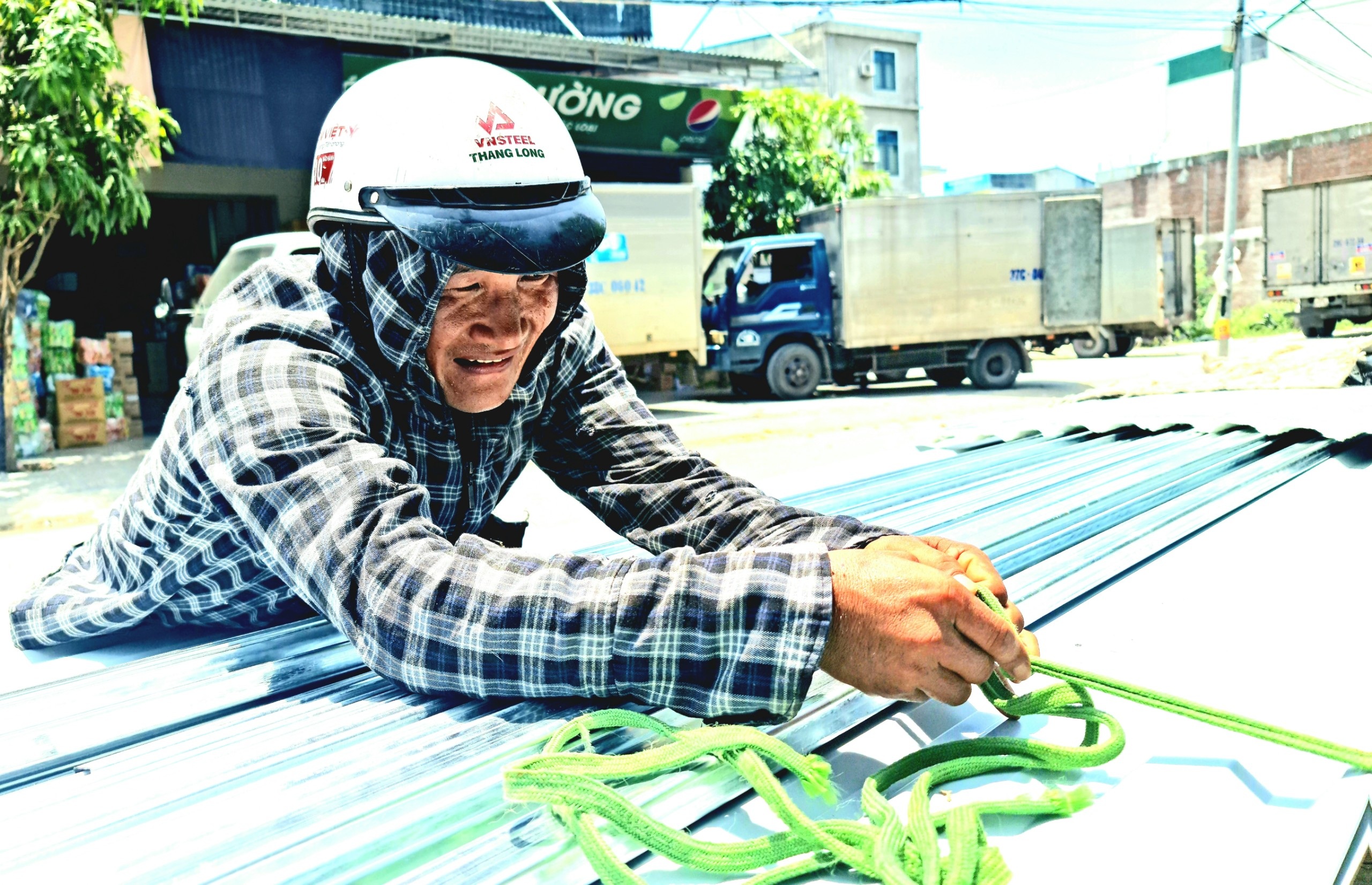 Muôn nẻo mưu sinh nơi "chảo lửa" thành Vinh