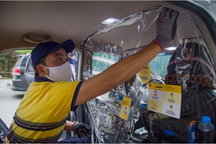 Nghề tài xế ô tô lương chục triệu đồng/tháng: Bị gạ gẫm chỉ dám… cười trừ!