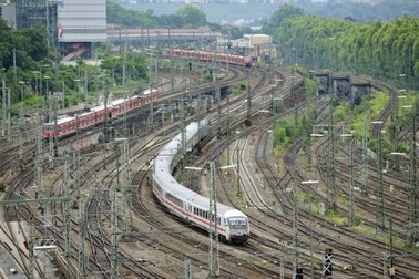 Đức: Tàu đâm nhau, ít nhất 10 người chết