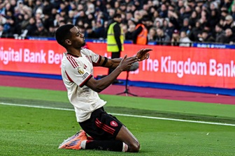 Đánh bại West Ham, Liverpool chấm dứt chuỗi ngày ảm đạm