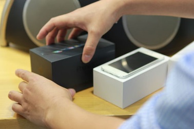 Nhờ tư vấn mua iPhone 5 xách tay