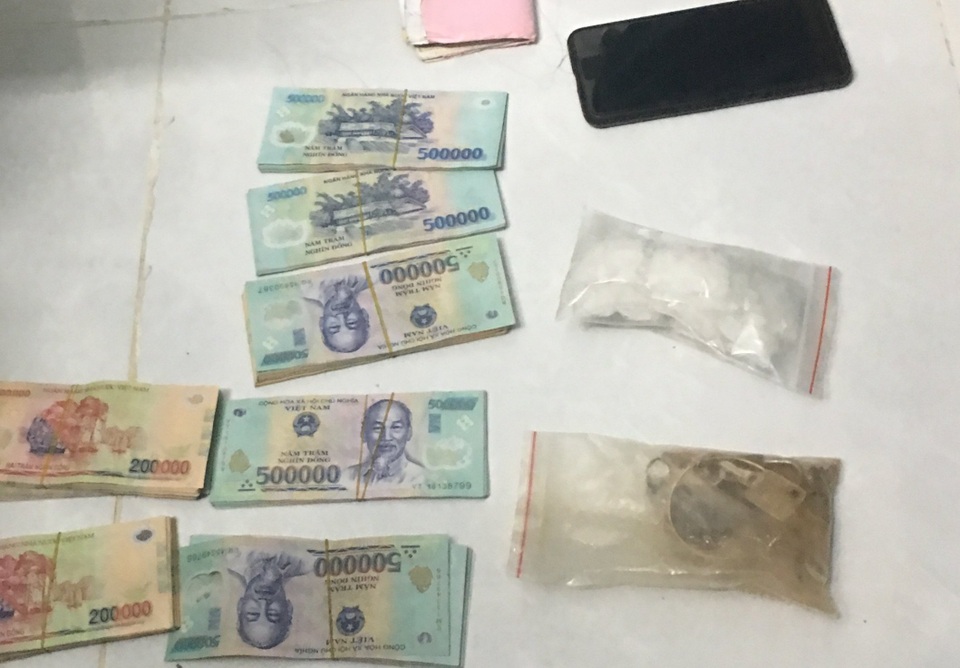 Triệt phá vụ mua bán, tàng trữ ma túy lớn nhất từ trước đến nay ở Sóc Trăng - 3 Triệt phá vụ mua bán, tàng trữ ma túy lớn nhất từ trước đến nay ở Sóc Trăng - 3