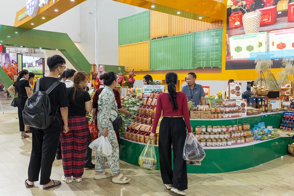 Hội chợ Mùa thu 2025 tại VEC: Hành trình 34 tỉnh, thành kể chuyện qua sản vật vùng miền - 2 Hội chợ Mùa thu 2025 tại VEC: Hành trình 34 tỉnh, thành kể chuyện qua sản vật vùng miền - 2