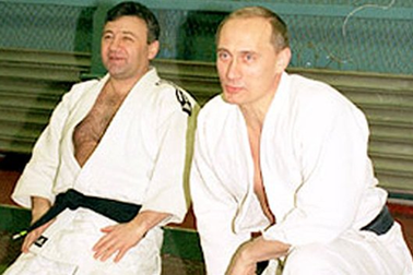 Đồng minh của Tổng thống Putin xây cầu nối Nga với bán đảo Crimea