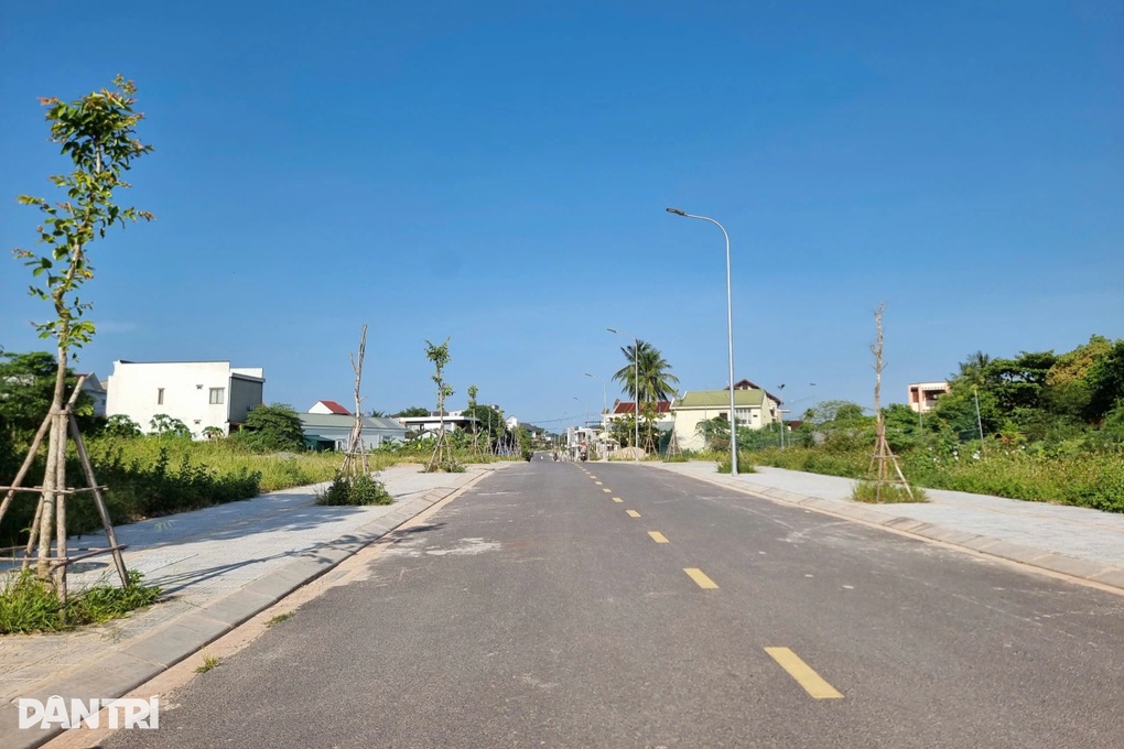 Đoạn đường gần 500m, đội vốn hàng chục tỷ đồng, sau 14 năm vẫn chưa xong - 1 Đoạn đường gần 500m, đội vốn hàng chục tỷ đồng, sau 14 năm vẫn chưa xong - 1