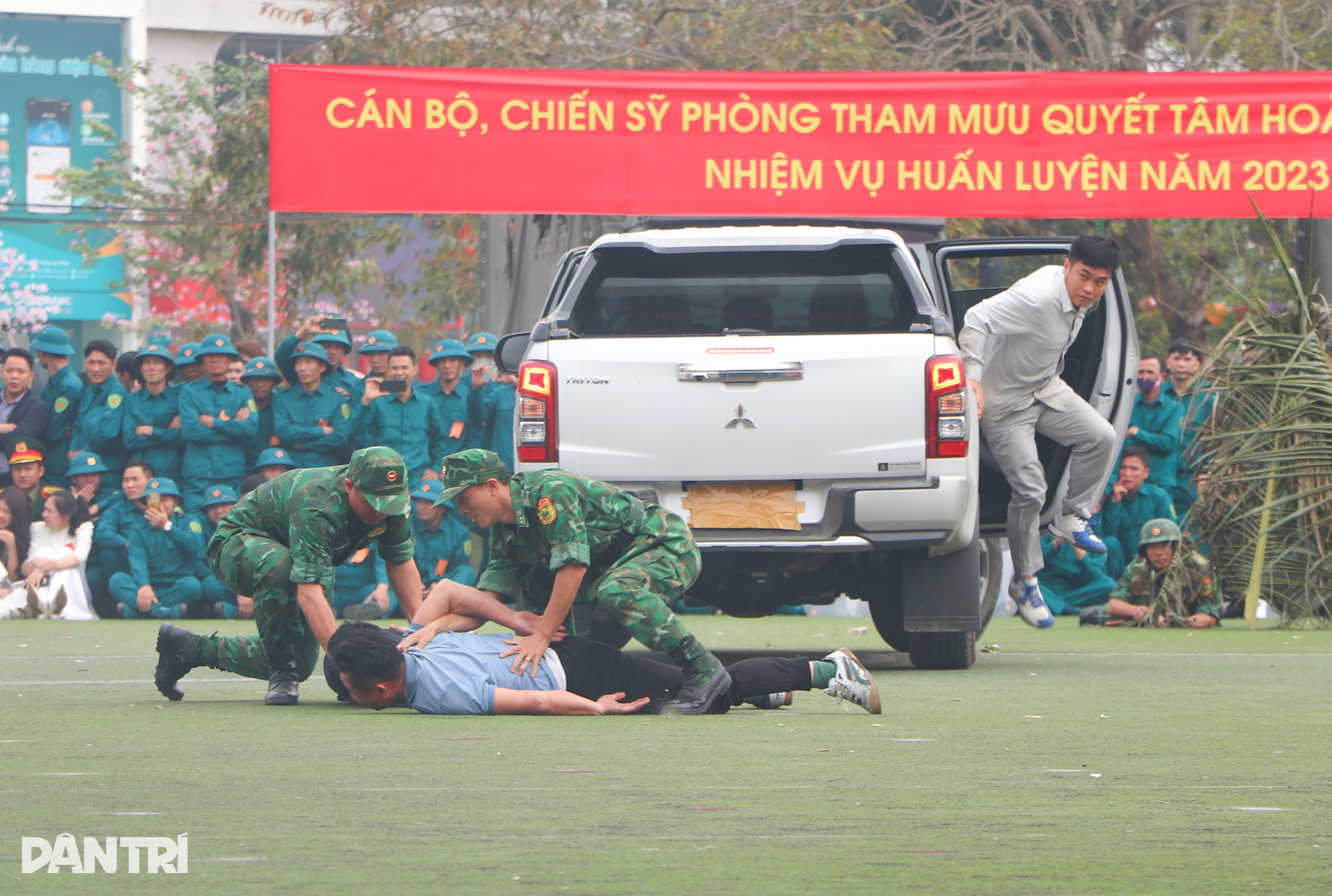 Nữ trinh sát biên phòng tay không bắt đối tượng buôn bán ma túy - 8 Nữ trinh sát biên phòng tay không bắt đối tượng buôn bán ma túy - 8