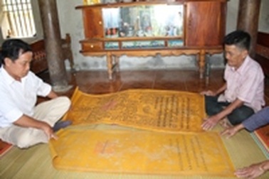 Chuyện bí ẩn về núi thiêng và đạo sắc phong của người Mường