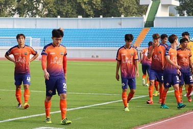 Xuân Trường đá chính trong trận Gangwon thua đậm tại Hàn Quốc