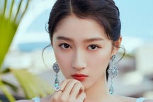 Quan Hiểu Đồng lại đối mặt tin đồn chia tay Lộc Hàm