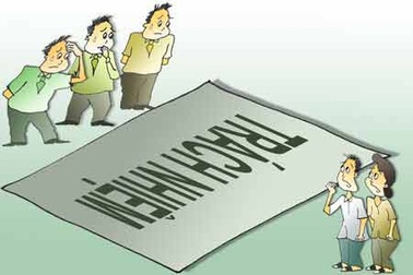 Lắm ý kiến về chuyện nông dân bón xi măng cho lúa