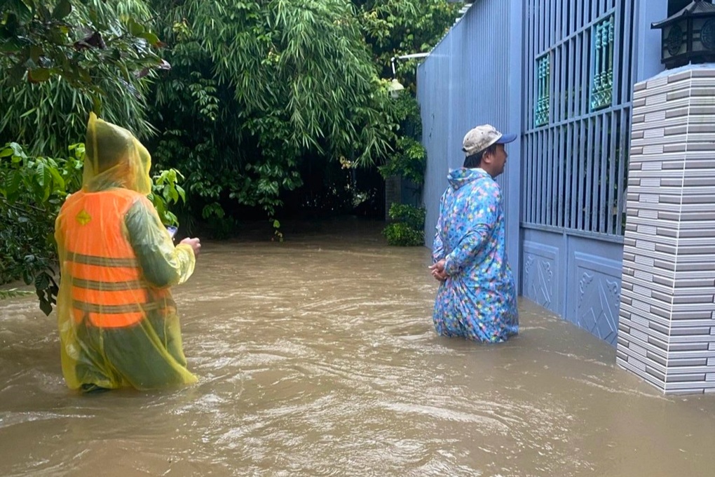 Phú Quốc sơ tán người dân khỏi vùng ngập sâu - 2 Phú Quốc sơ tán người dân khỏi vùng ngập sâu - 2